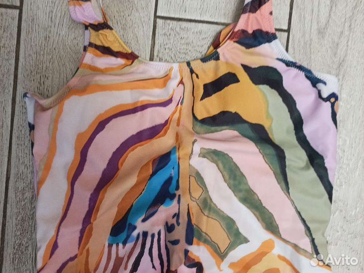 Купальник слитный новый для девочки