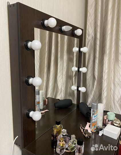 Зеркало гримерное с подсветкой