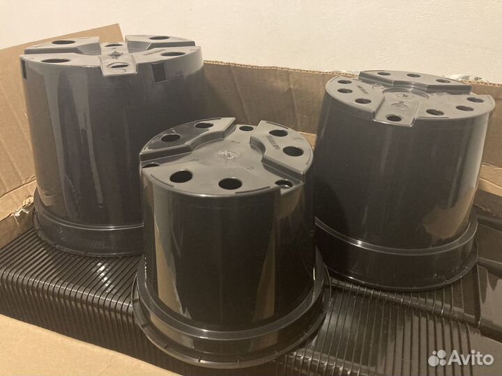 Контейнер Р9 для рассады. Литой. Есть другие.Новый