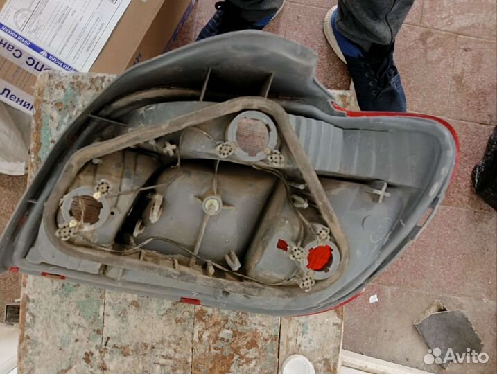 Фары задние toyota vitz