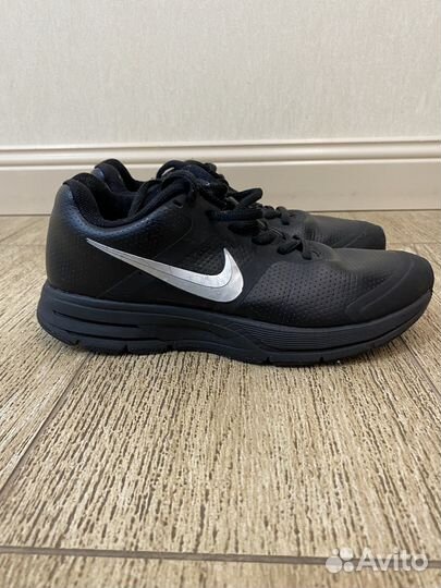 Кроссовки nike