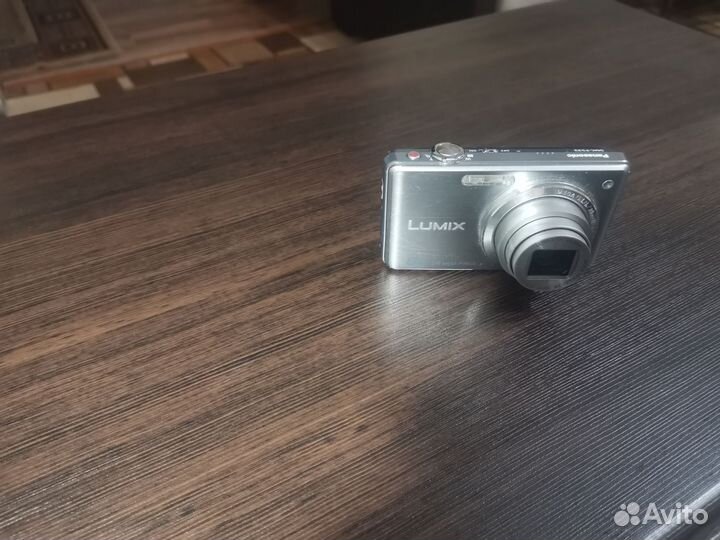 Компактный фотоаппарат