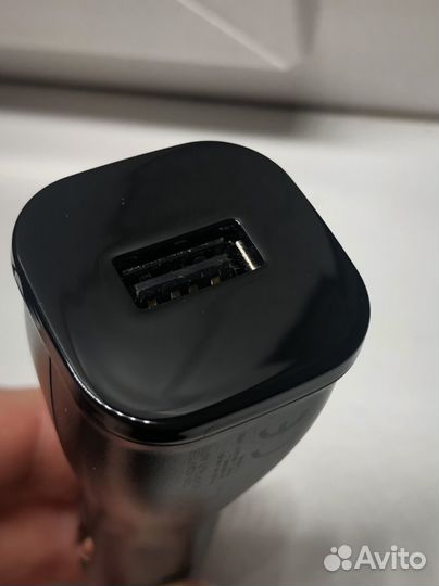 Автомобильный адаптер Samsung