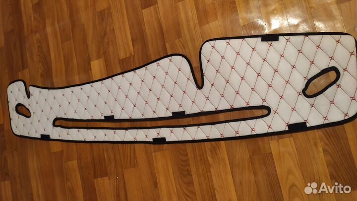 Накидка на панель приборов