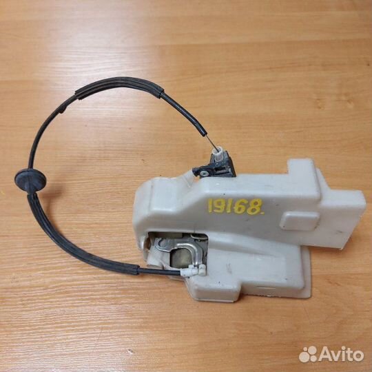 Замок двери передний правый Porsche Cayenne 955