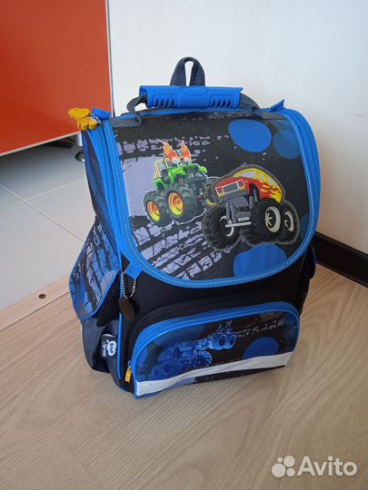 Ранец, рюкзак, портфель