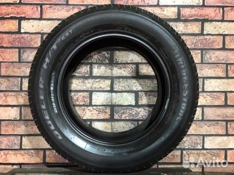 Bridgestone Dueler H/T D687 225/65 R17