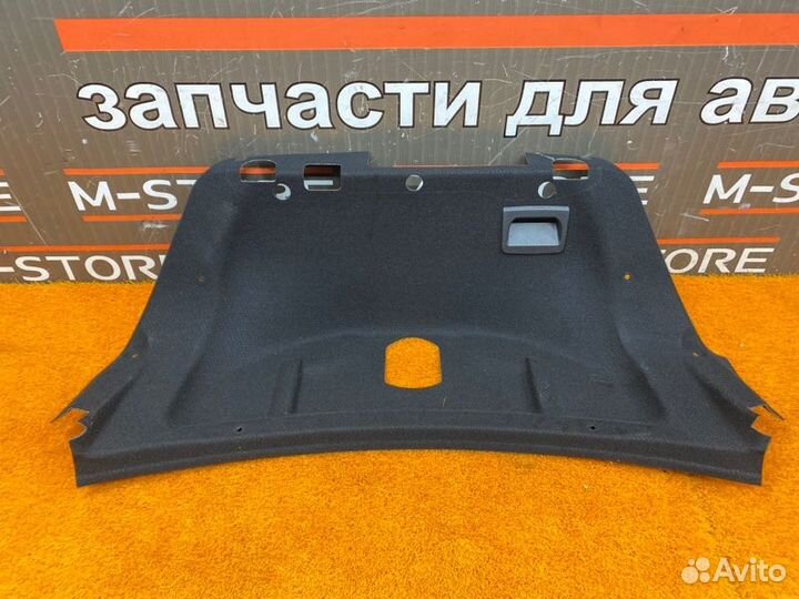 Обшивка крышки багажника Mercedes-Benz C-Class