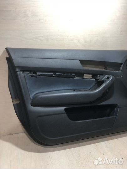 Обшивка двери передняя левая Ауди A6 C6 Кожа