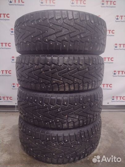 Pirelli Formula Ice 215/55 R16