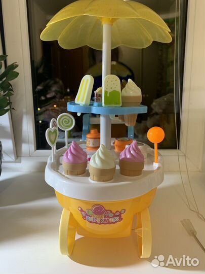 Тележка с мороженым