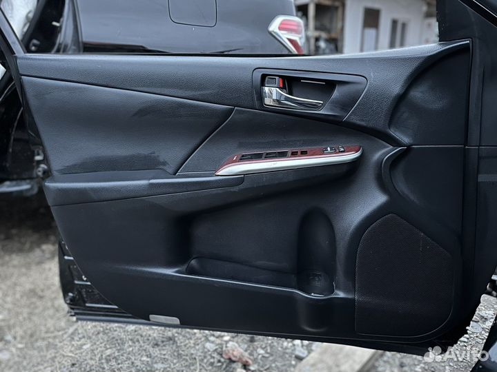 Toyota Camry V50 Обшивка двери