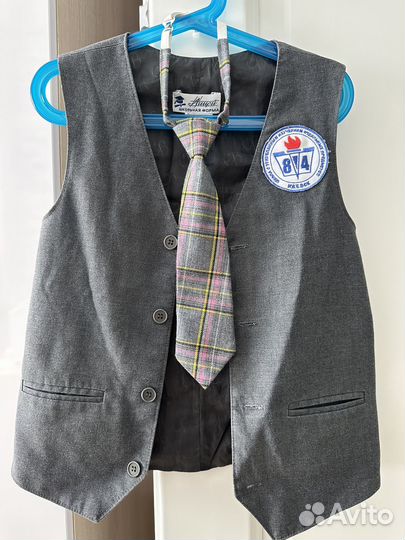 Жилетка для мальчика школьная