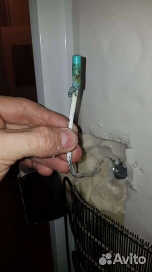 Мастер по ремонту бытовых холодильников