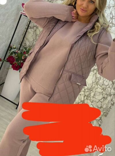 Костюм женский