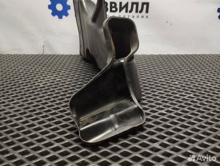 Воздуховод Volvo FH4 84031358