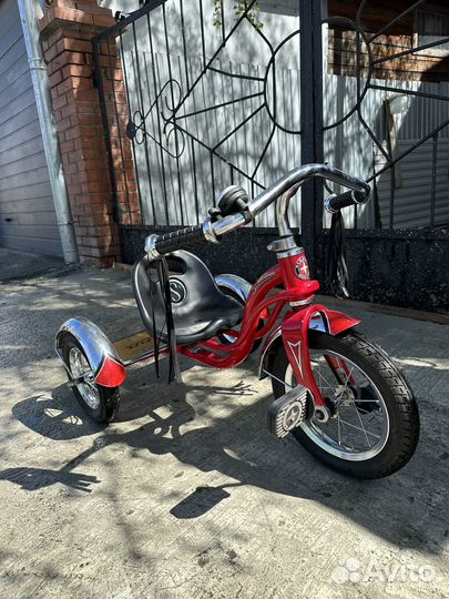 Детский велосипед schwinn roadster trike