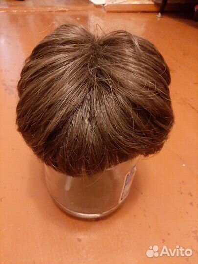 Парик из искусственных волос