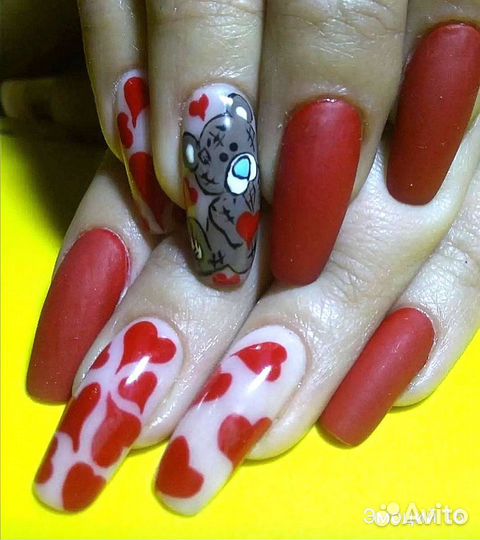 Маникюр, педикюр, наращивание ногтей