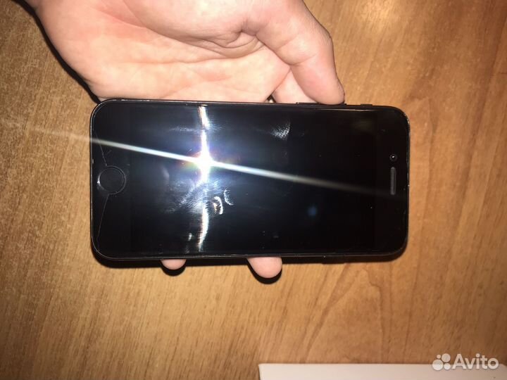 iPhone 7, 32 ГБ