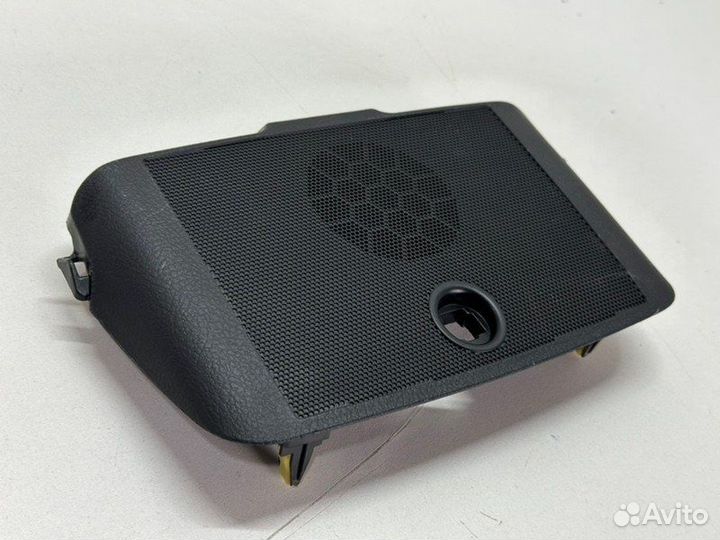 Накладка центрального динамика передняя Toyota