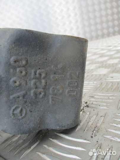 Кронштейн реактивной тяги Mercedes-Benz A960325781