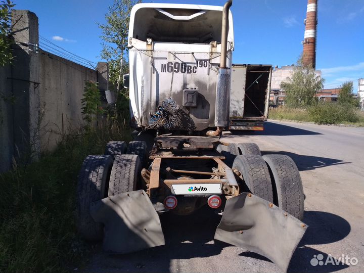 Freightliner Columbia, 2002