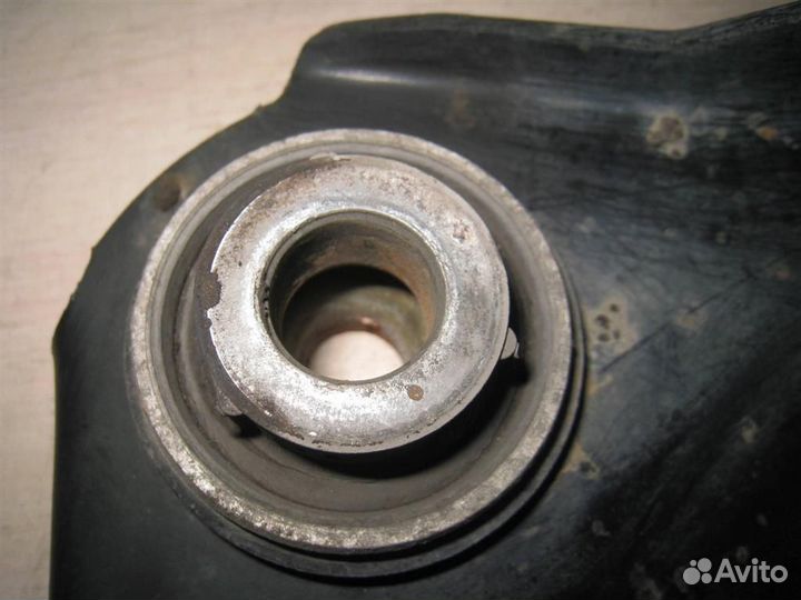 Рычаг передний правый нижний Renault Scenic 3 (JZ