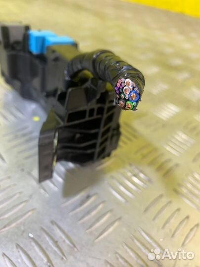 Блок предохранителей Toyota Hilux (2015-2021) 2.4