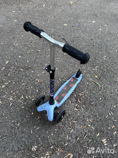 Самокат детский трехколесный
