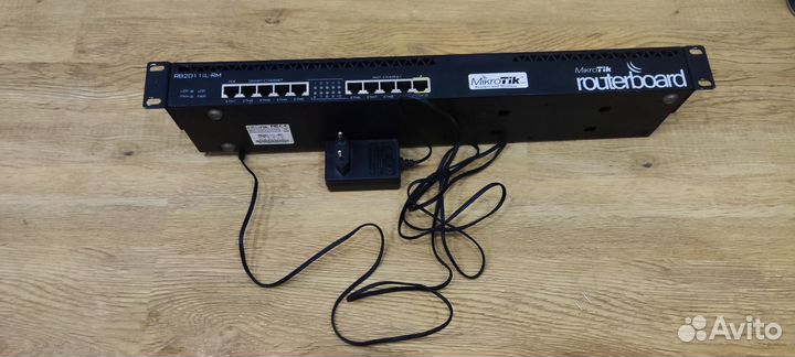 Роутер mikrotik RB2011-iL-RM