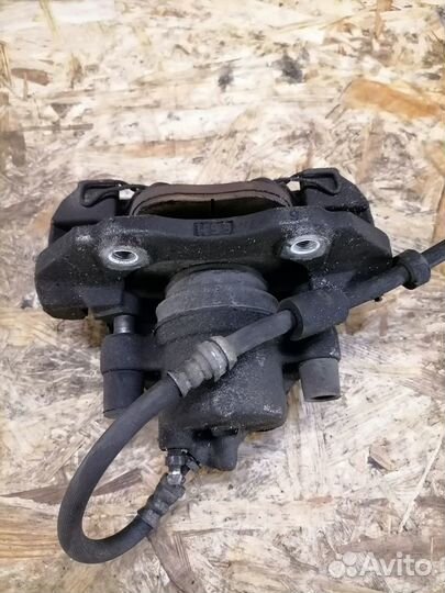 Суппорт тормозной передний правый Mazda 3 BK