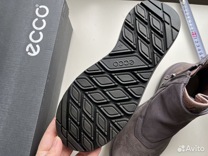 Новые ботинки Ecco