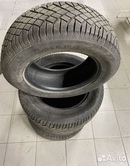 Continental ContiVikingContact 7 215/65 R16 102T