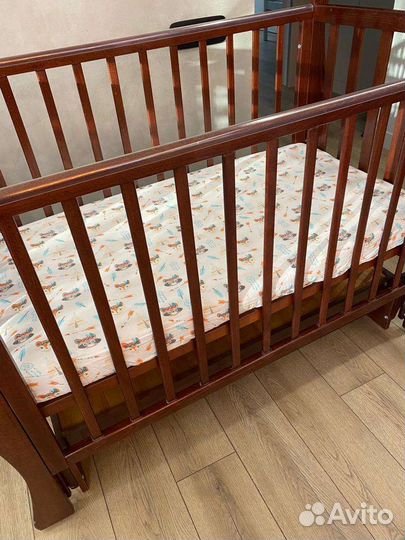 Детская Кроватка с маятником 120х60