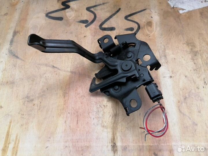 Замок капота Toyota Corolla ADE150 1adftv 2010