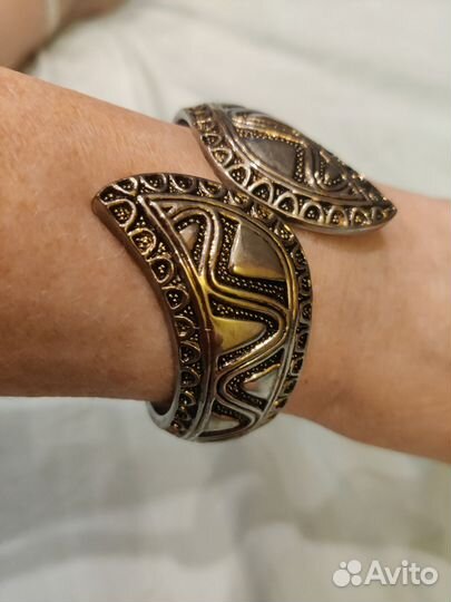 Браслет, клипсы времён СССР