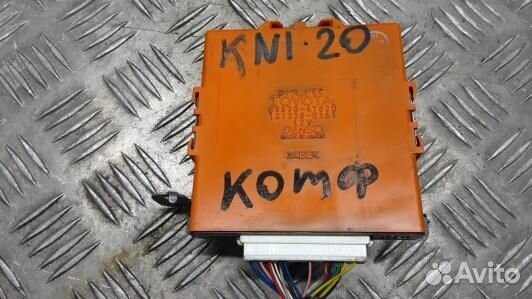 Блок комфорта toyota prius XW20 (KNI20M302)