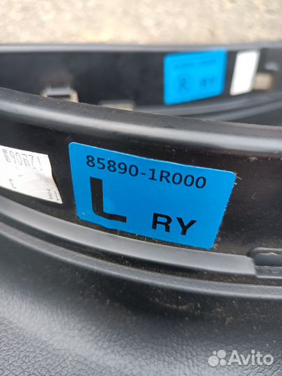 Hyundai Solaris пластиковая панель салона