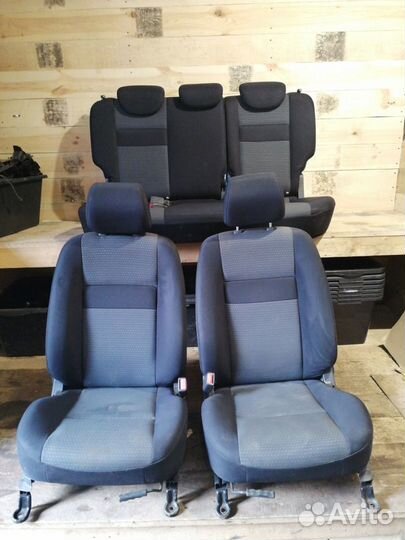 Сиденья комплект Hyundai Getz