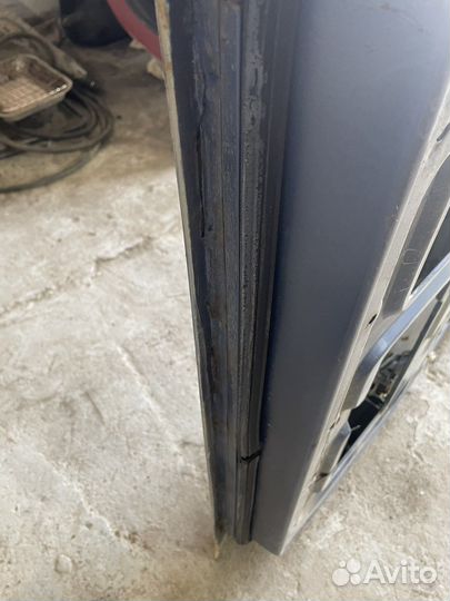 Двери газ 31105