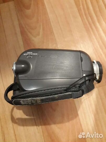 Бронь, почти продана.Видеокамера цифровая + сумка