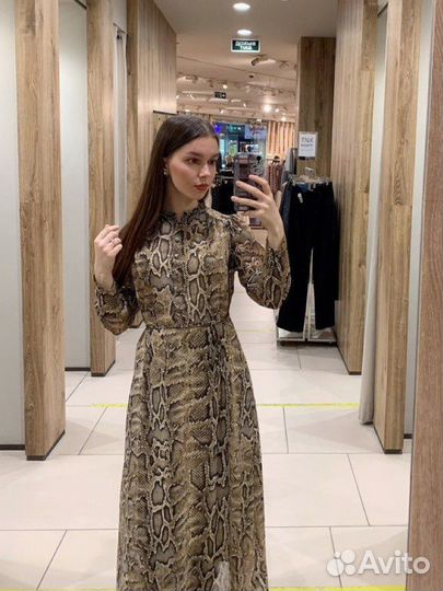 Платье mango со змеиным принтом