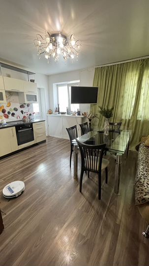 4-к. квартира, 115 м², 1/3 эт.