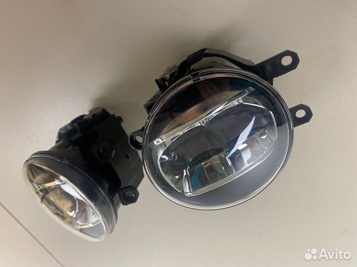 Туманка Toyota Land Cruiser 200 15- (LED)