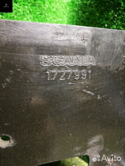 Крепление фары (кронштейн фары) левой Scania