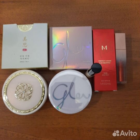 Тональный крем,кушон