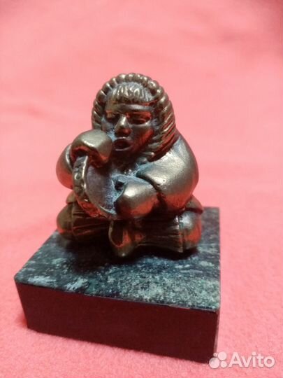 Статуэтки бронзовые 