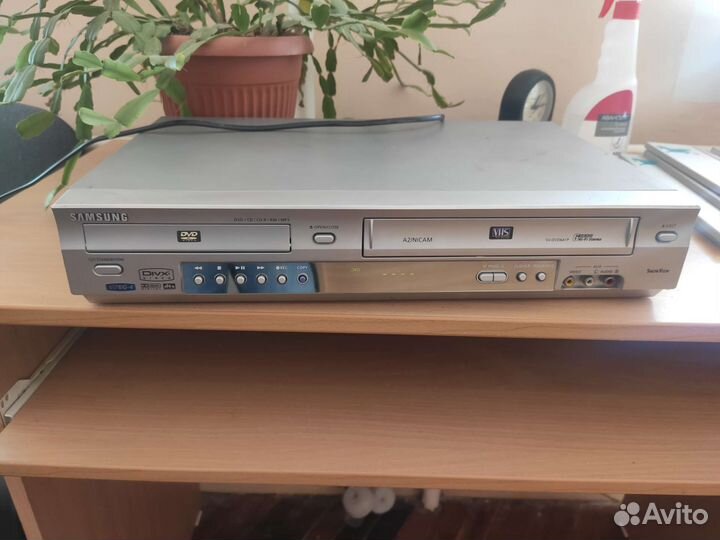 Видеомагнитофон Samsung SV-DVD641P