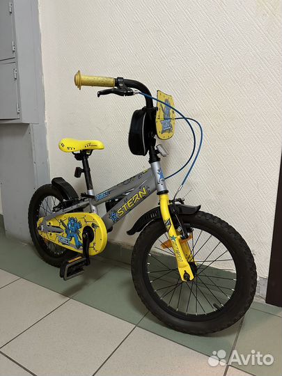 Велосипед бу детский четырехколесный